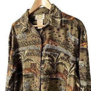 Vintage 100% Silk Safari Animal Blouse Womens 1X Neutrals Button Up Shirt EUC